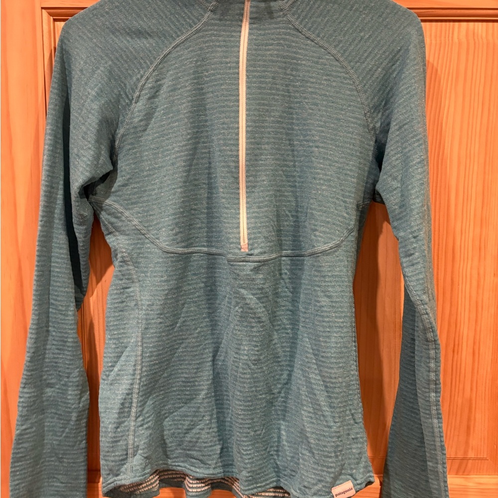 Patagonia Blue Women's Long Sleeve Top capilene 4